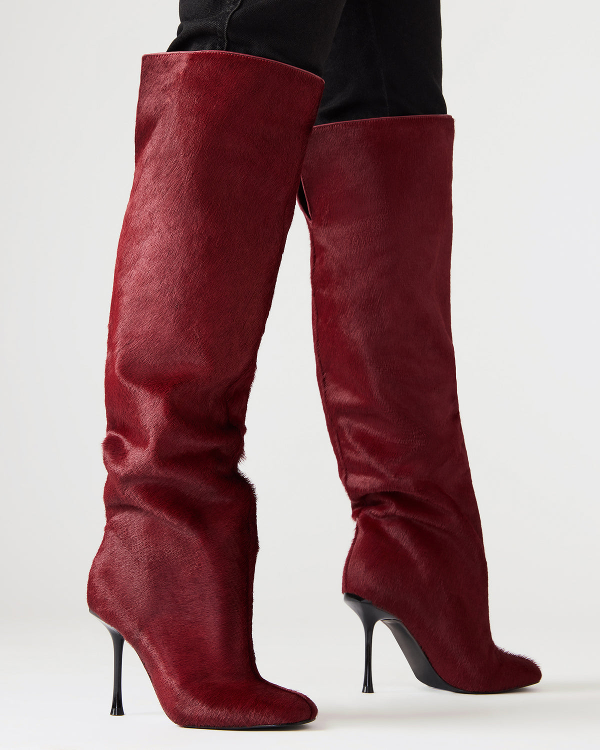 ALLURING Red Over-The-Knee Square-Toe Heeled Women's Boot
