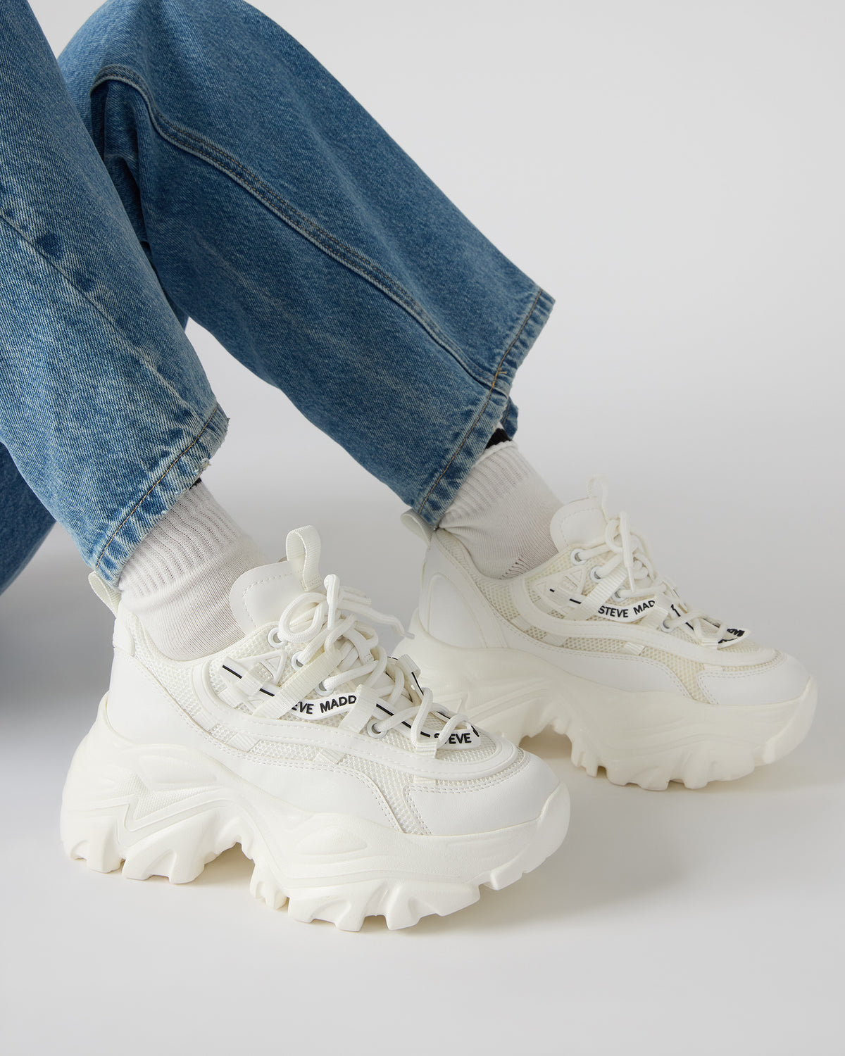 RECOUPE White Women's Chunky Platform Low-Top Sneaker