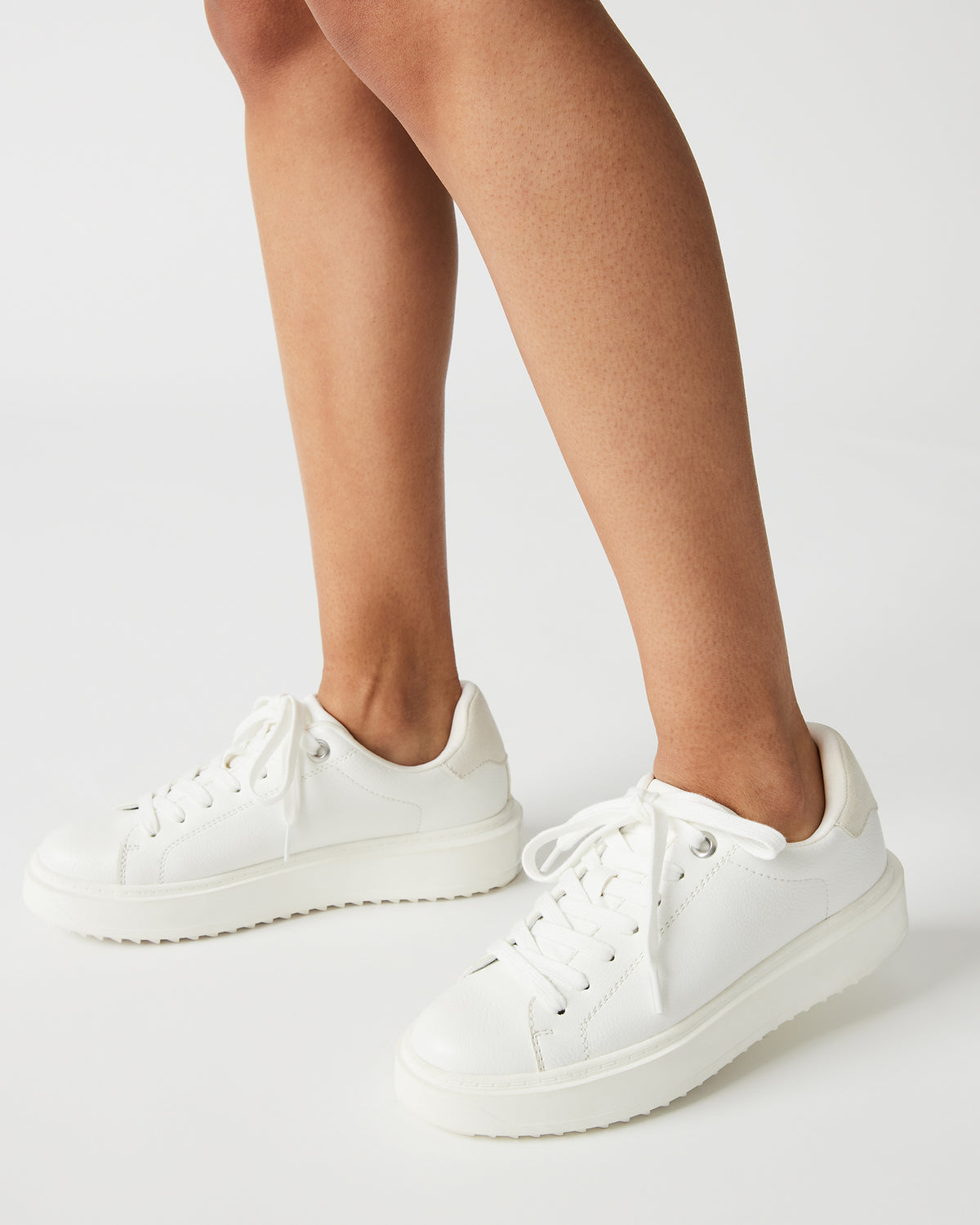CATCHER White Suede Women's Low-Top Lace-Up Sneaker