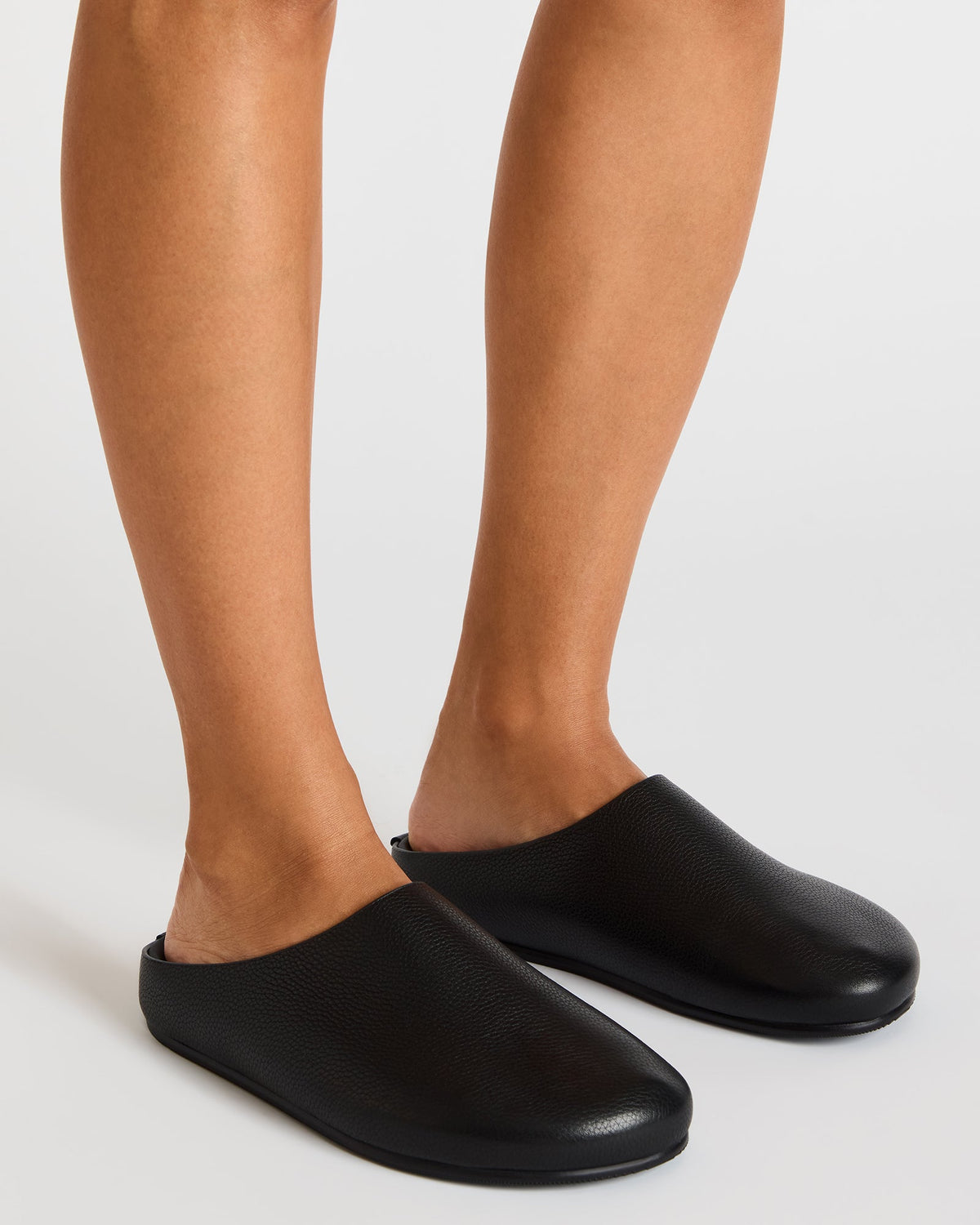 FERN Black Leather Mule Slip-On Round-Toe Women's Flat