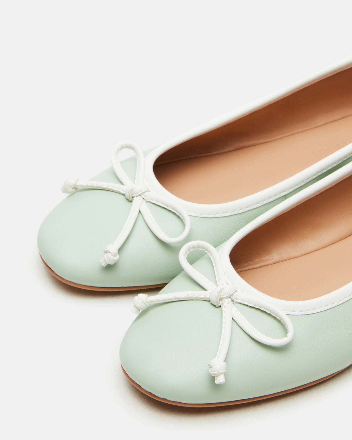 VIXEN Pistachio Women's Ballet Flats