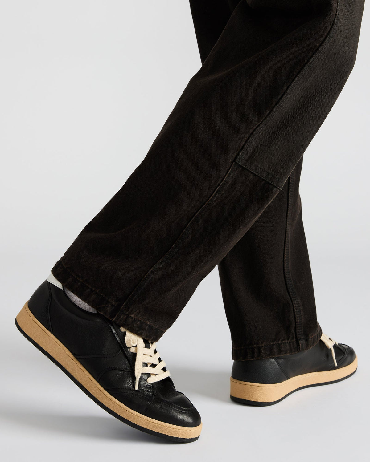 PRISMO Black Leather Low-Top Lace-Up Men's Sneaker