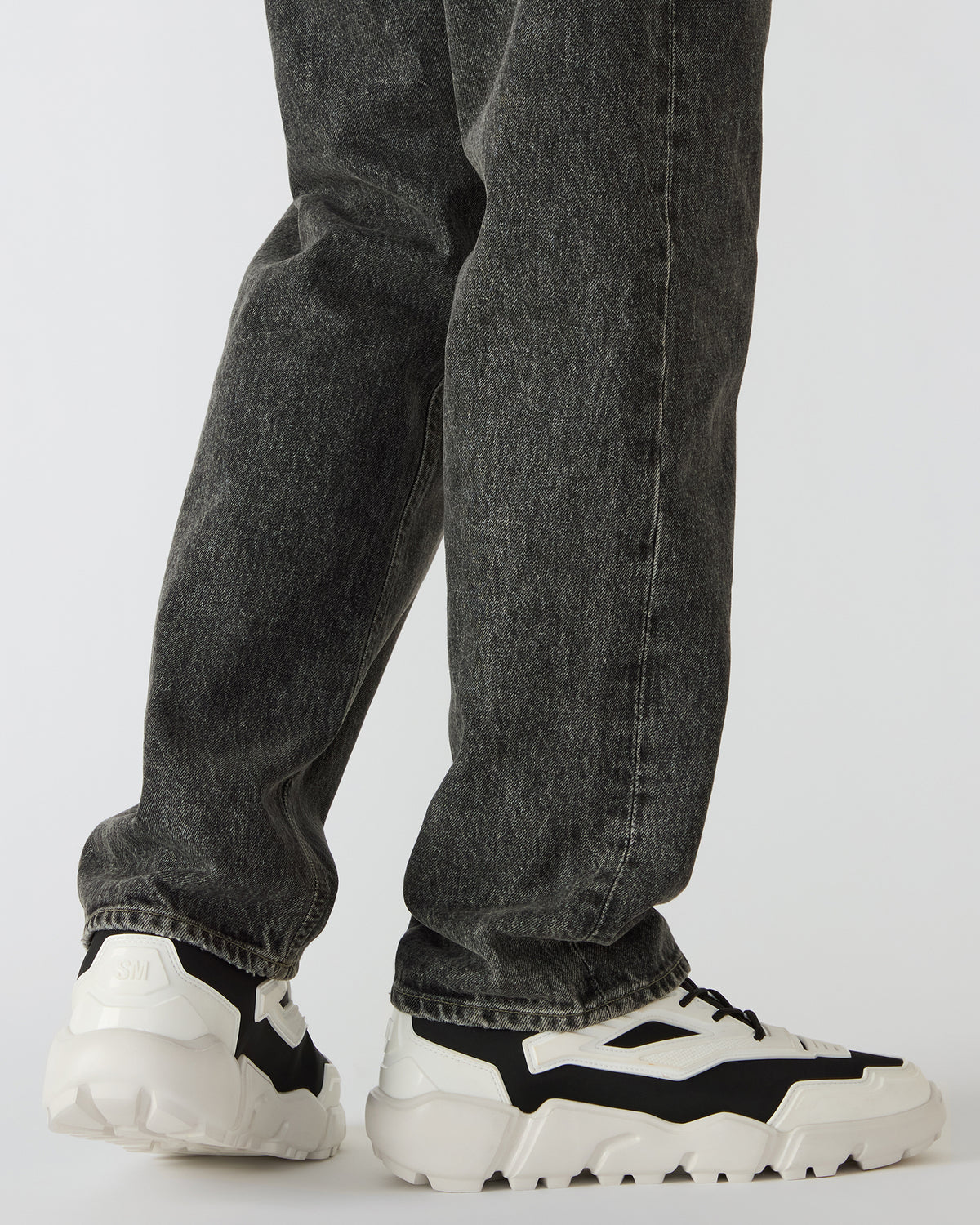 PACE Black/White Low-Top Lace-Up Men's Sneaker