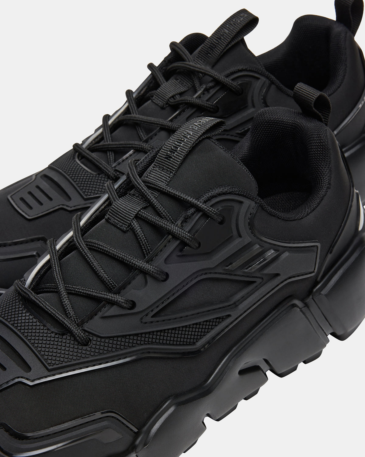 PACE Black Low-Top Lace-Up Men's Sneaker
