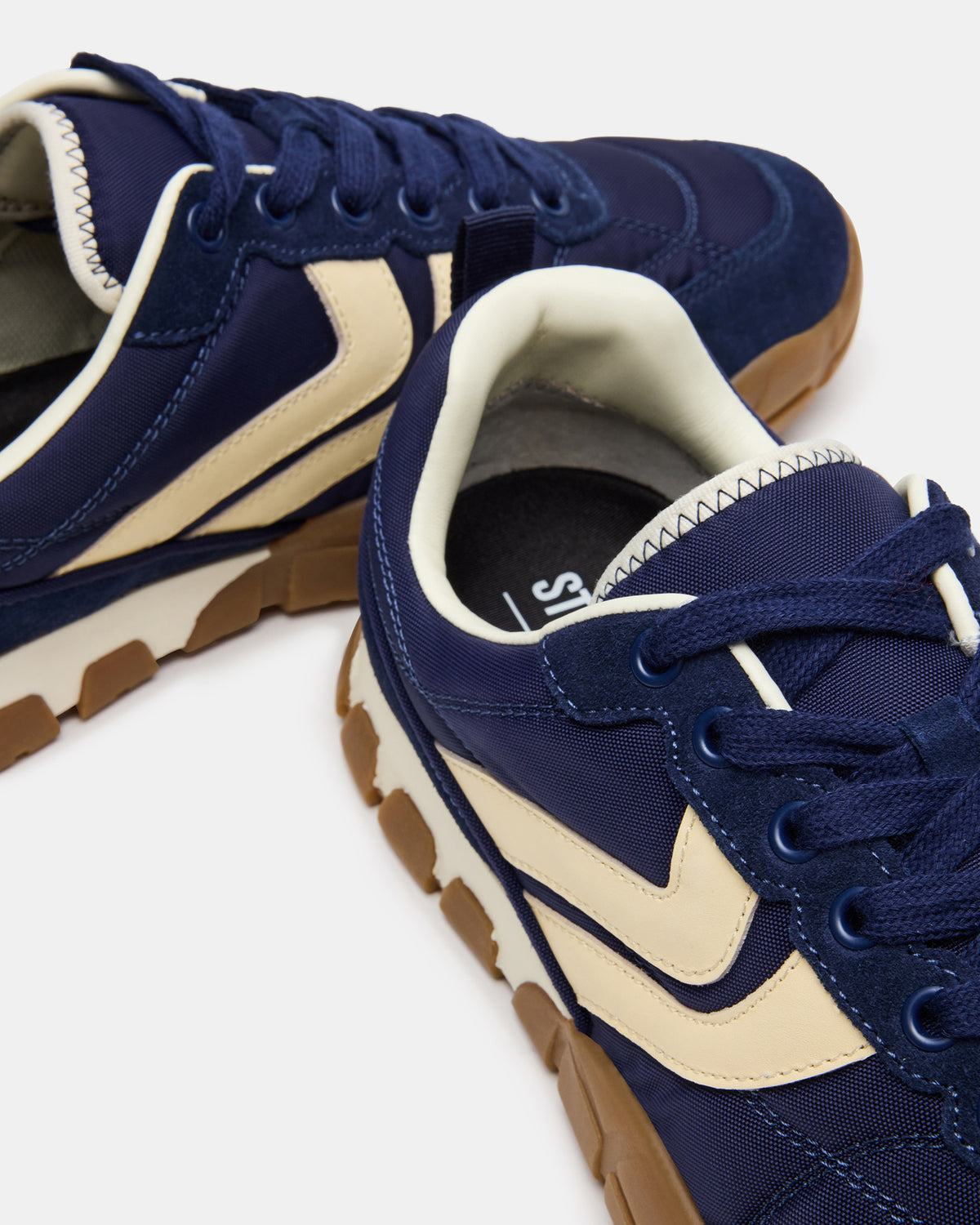 HORIZON Navy Low-Top Lace-Up Men's Sneaker