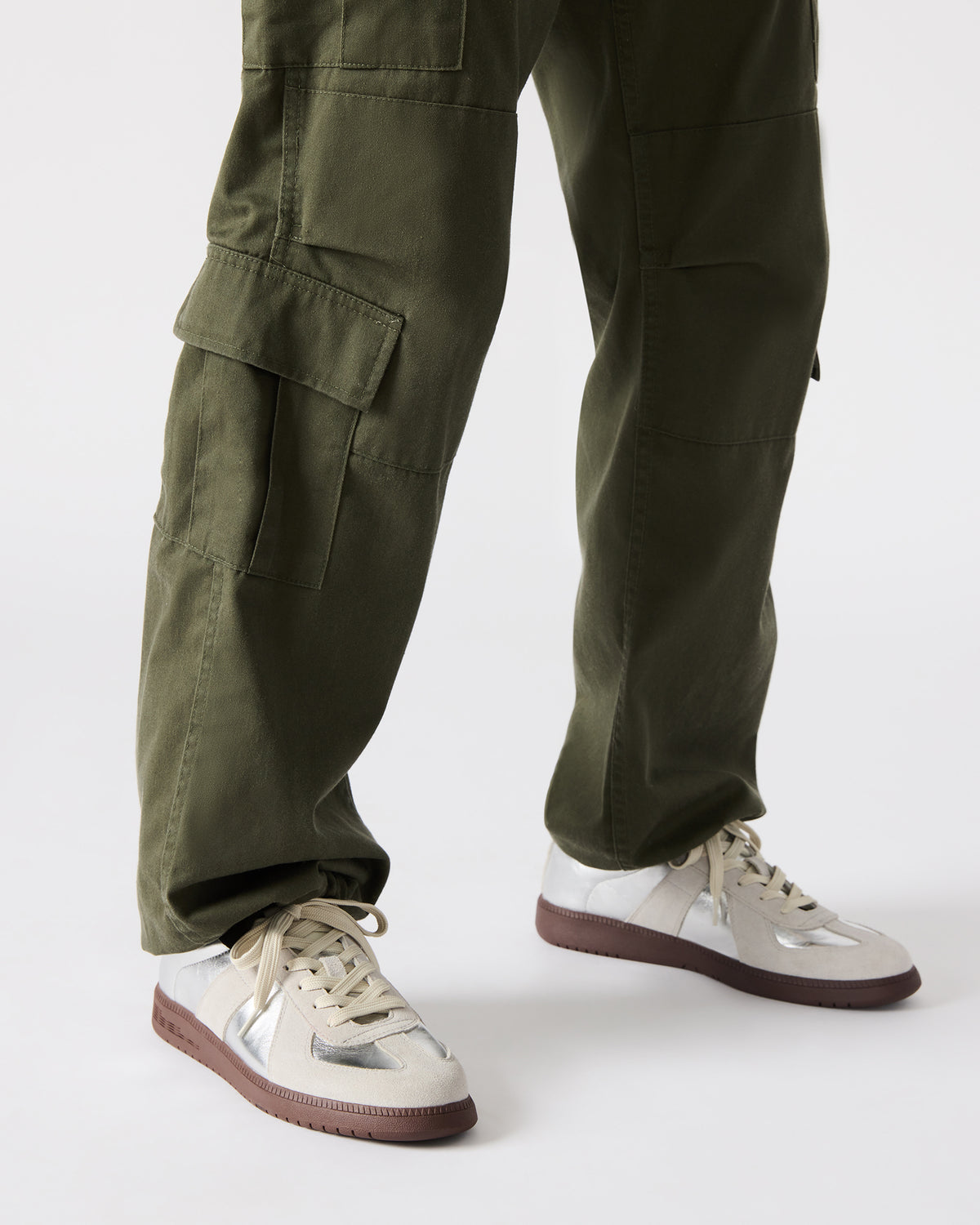 DIXON Silver Low-Top Panel Men's Sneaker