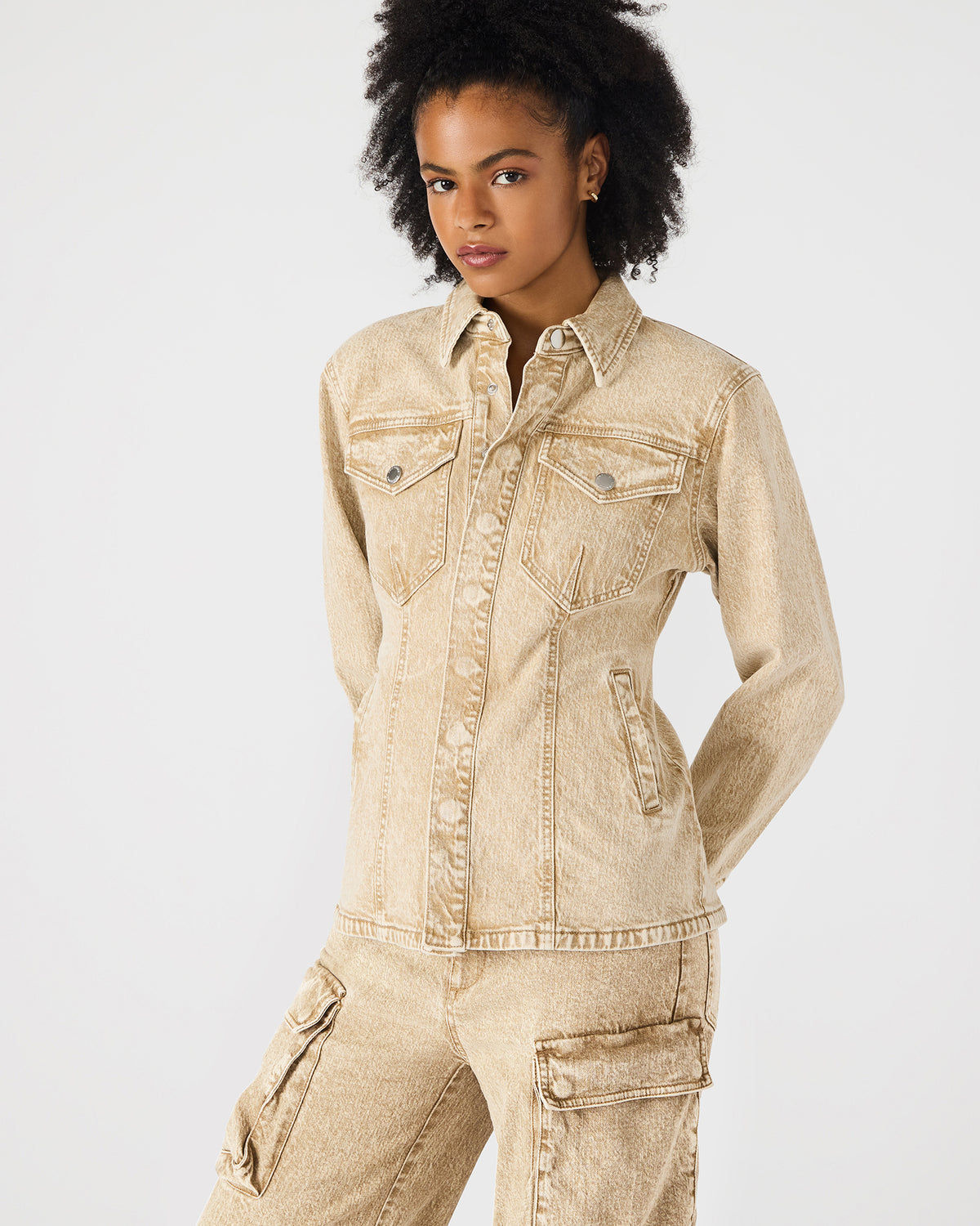 PARC Cafe Au Lait Long-Sleeved Button-Up Denim Women's Jacket