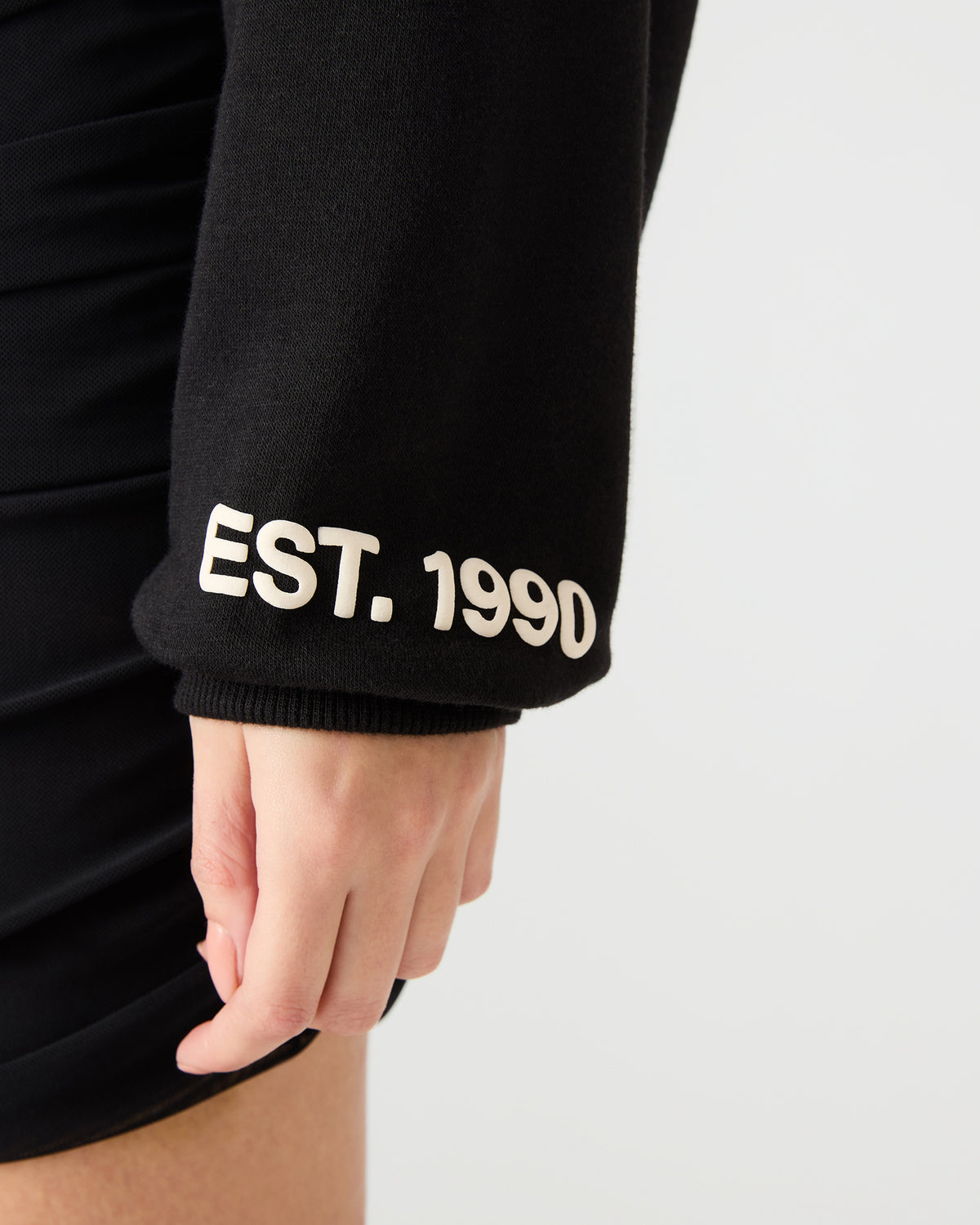 SM Black Logo Long-Sleeved Women's Hoodie