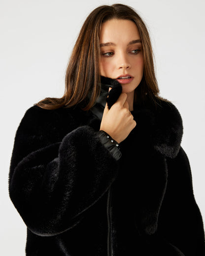 ZEPHRINE Jacket Black | Women's Long-Sleeved Furry Jacket
